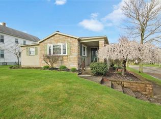 189 Center St, Struthers, OH 44471