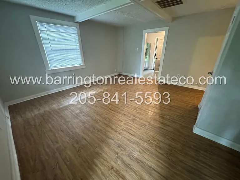2525 23rd St W — Photo 2
