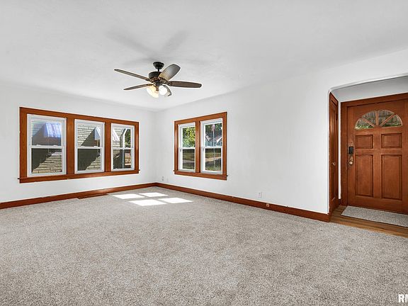 4th image of 1003 Chestnut St