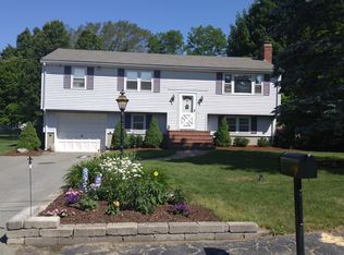 29 Village Gate Dr, Bridgewater, MA 02324