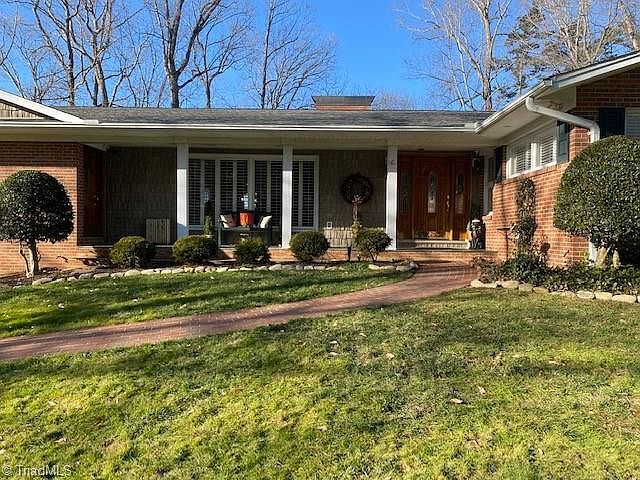 1st image of 360 Fairway Ln