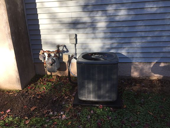 Gas heat,cooking. Central Ai