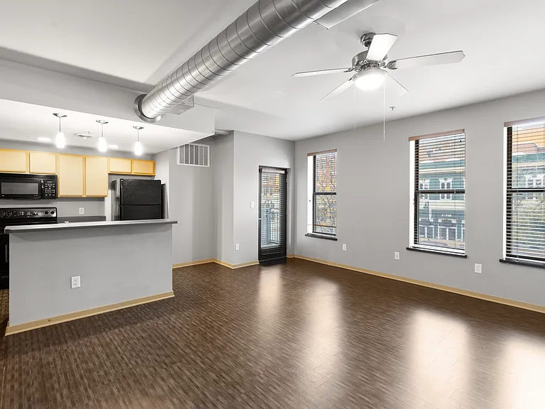 Market Place Lofts — Photo 9