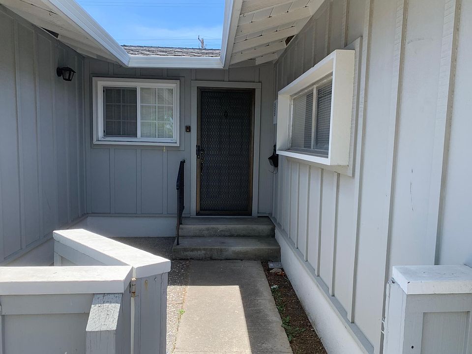 1st image of 1840 Rosswood Dr