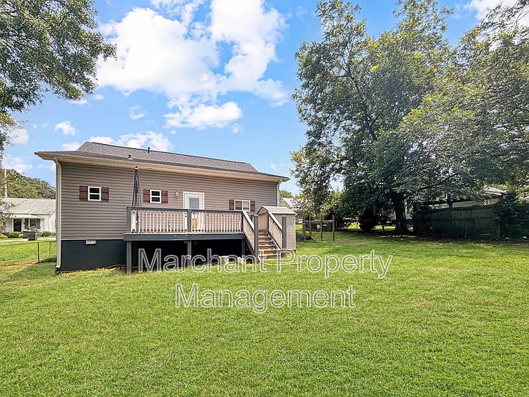 102 S 8th St — Photo 11
