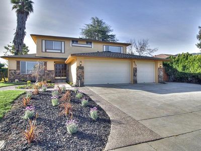 850 Dearborn Pl, Gilroy, CA, 95020