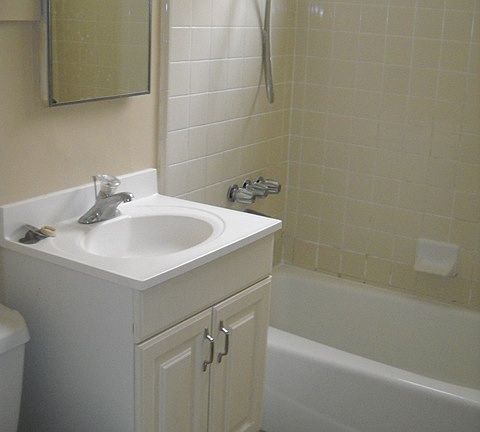 3rd image of 4113 Arbor Vitae Dr