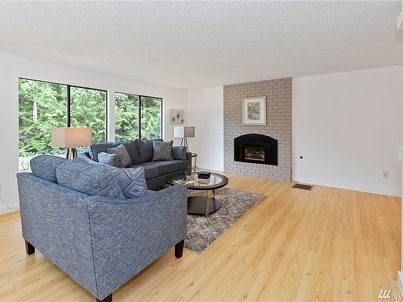 3rd image of 8845 NE Towne Pl