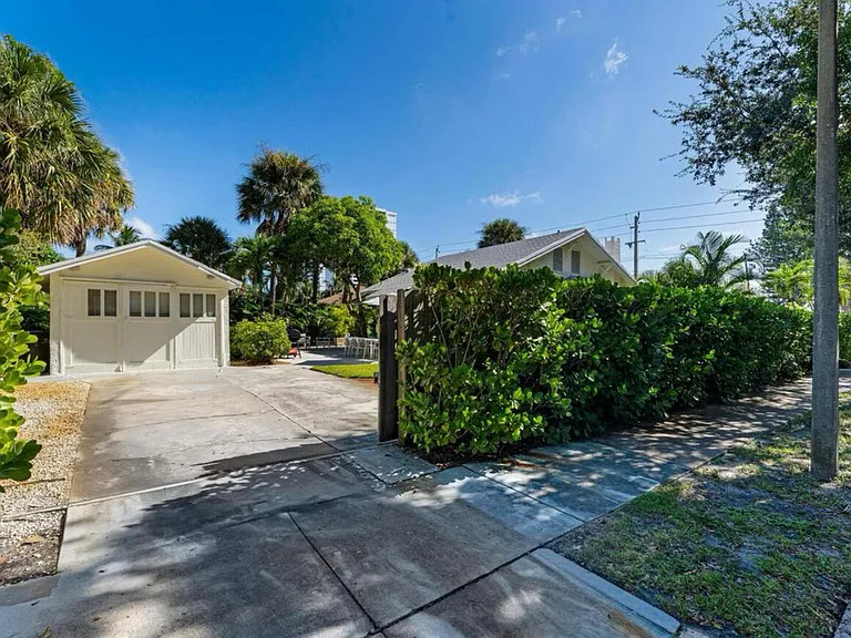 5301 N Flagler Dr — Photo 31