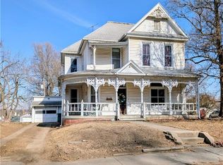 2711 Jackson St, Saint Joseph, MO