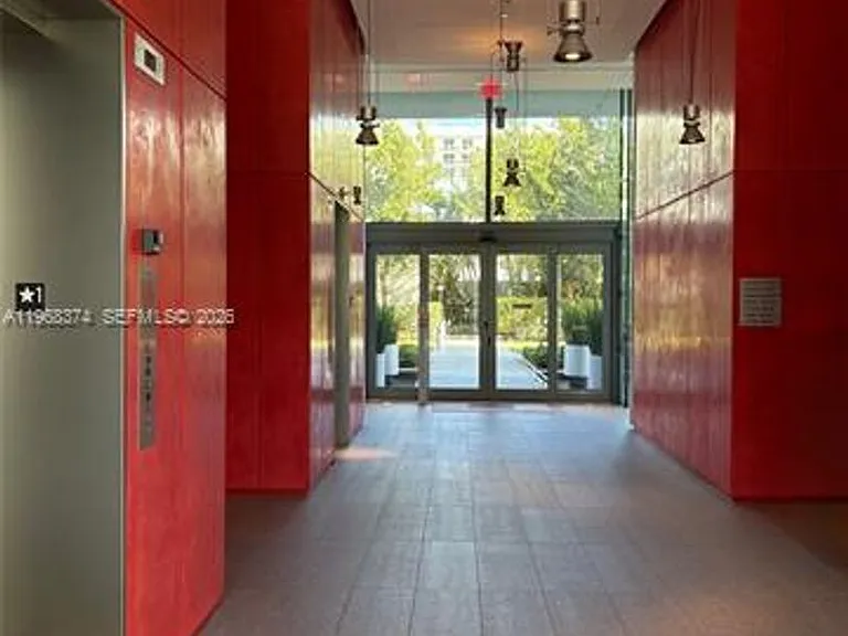 8701 Collins Ave #803 — Photo 4