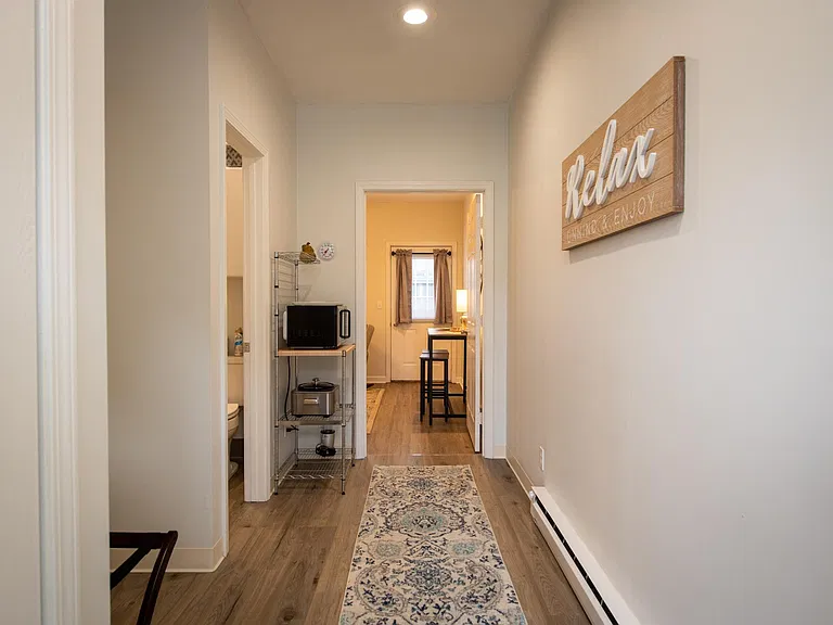 202 W 5th St S #2 — Photo 2