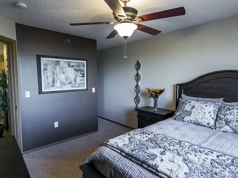 Cottonwood Apartment Homes — Photo 4