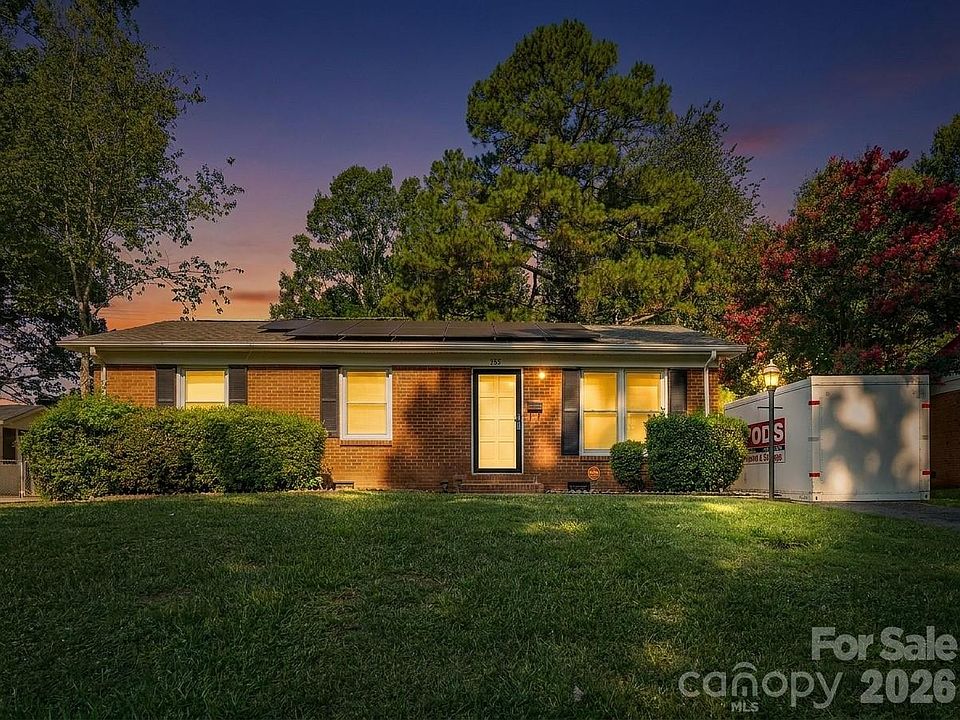 1st image of 755 Edgerton Dr