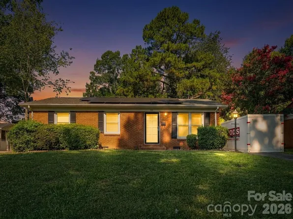 755 Edgerton Dr, Charlotte, NC 28213
