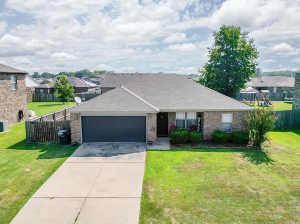 5716 Trammel Estates Dr, N Little Rock, AR 72117