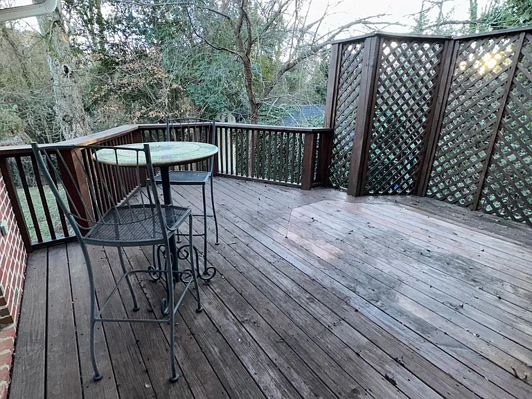 2108 Lombardy Cir — Photo 13
