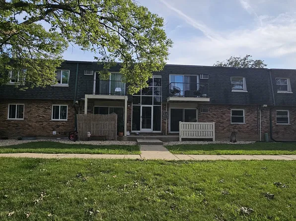 9958 S 84th Ter APT 206, Palos Hills, IL 60465
