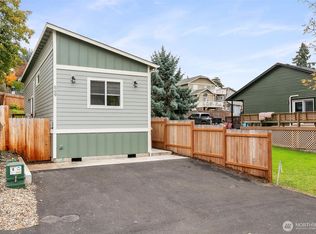 569 N 3rd, Kalama, WA 98625