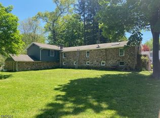 32 Elizabeth Ln, Budd Lake, NJ 07828