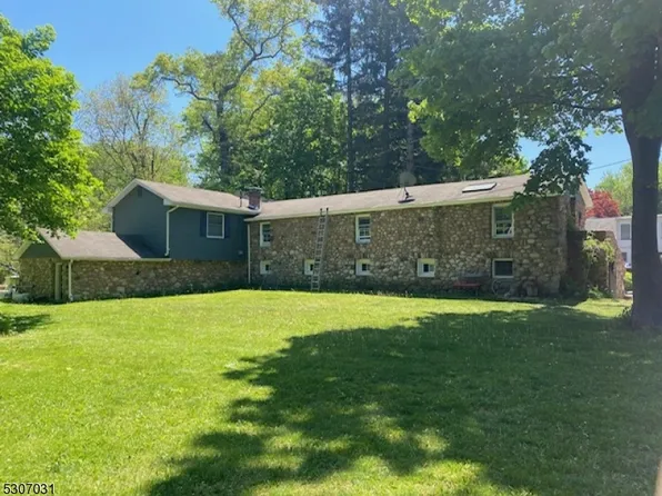 32 Elizabeth Ln, Mount Olive Twp., NJ 07828