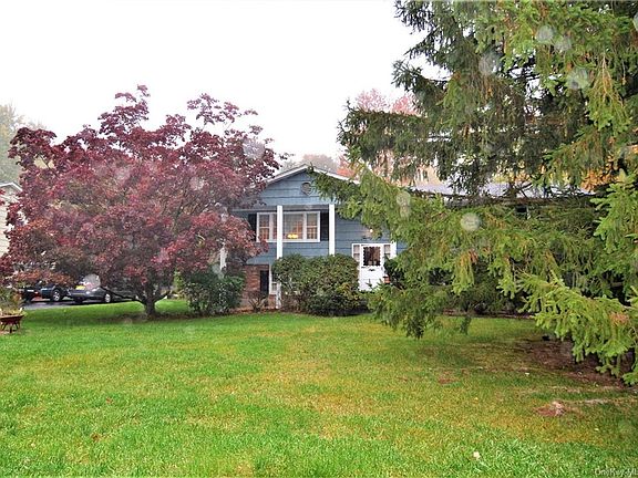 2nd image of 28 E Mayer Dr