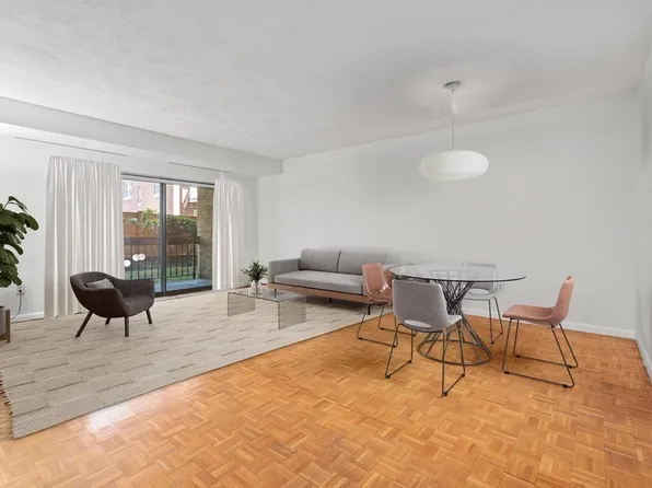 41 Centre St APT 102, Brookline, MA 02446