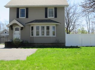 1297 Blossom Rd, Rochester, NY 14610