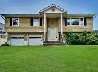 15 Primrose Dr, Lakewood, NJ 08701