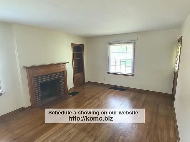 2937 Oaklawn St — Photo 5