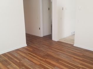 2 Arch St, Uxbridge, MA 01569