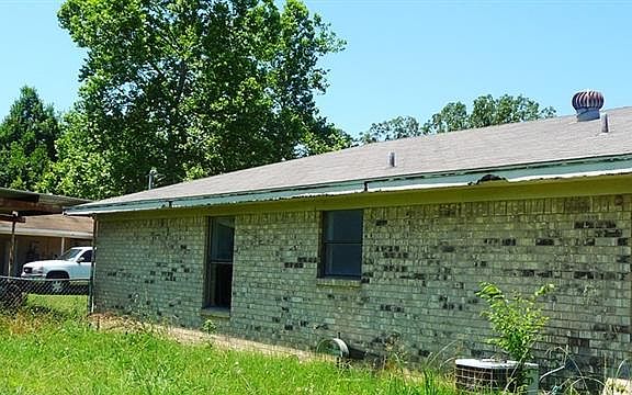 3rd image of 545 County Road 43900