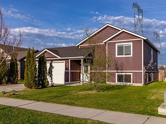2nd image of 111 Looking Glass Ave