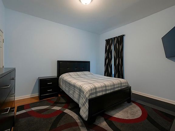 4th image of 1035 Trinity Ave Floor 2