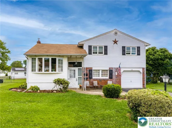 1567 Rudolph Dr, Bethlehem, PA 18018