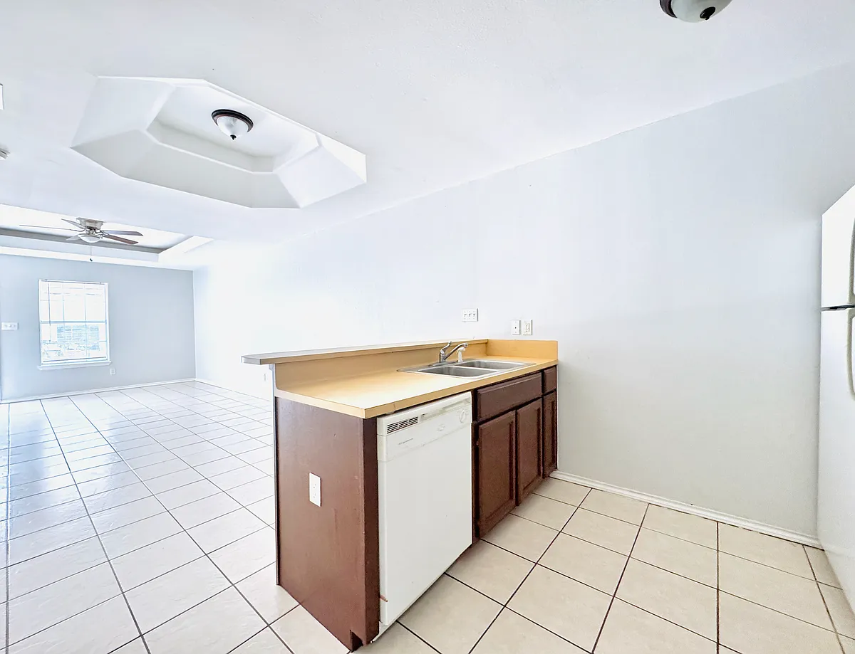 Building Photo - 1409 Prosperity Dr #2