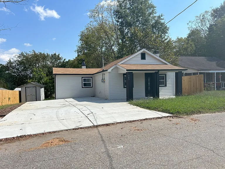 303 S Main St — Photo 4