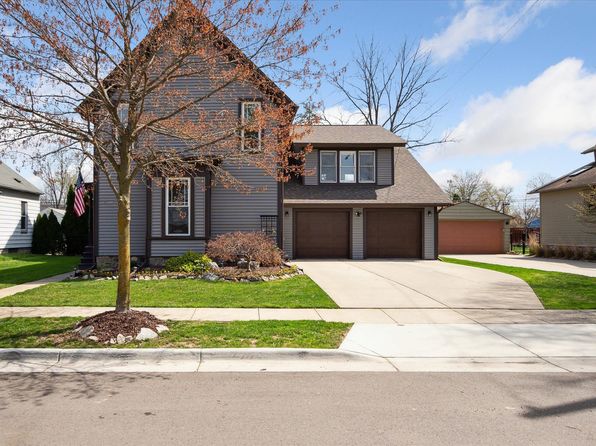 415 Yerkes St, Northville, MI 48167
