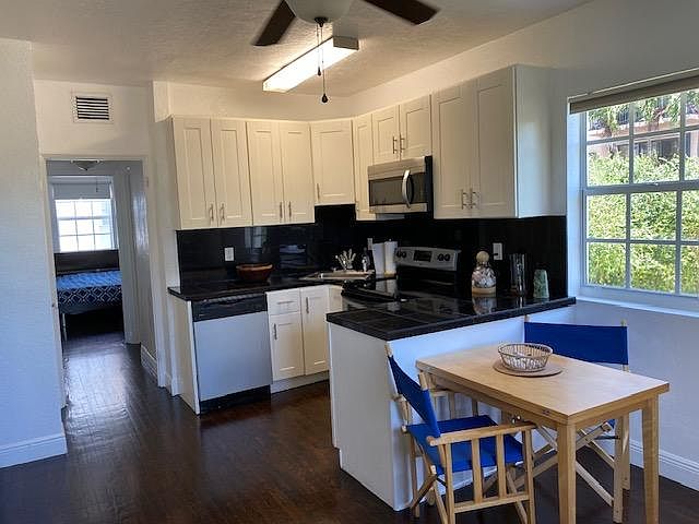 KITCHEN & DINNING