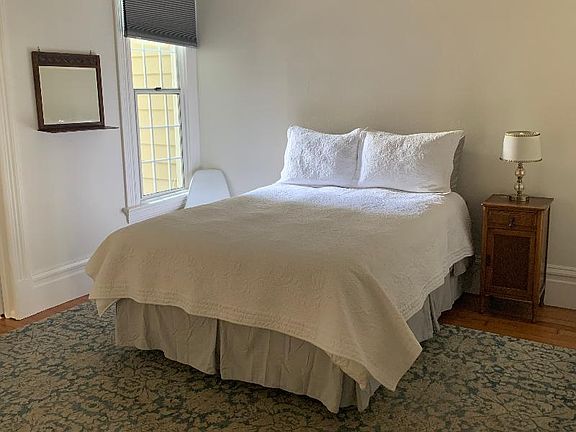 2nd image of 174 Landers St