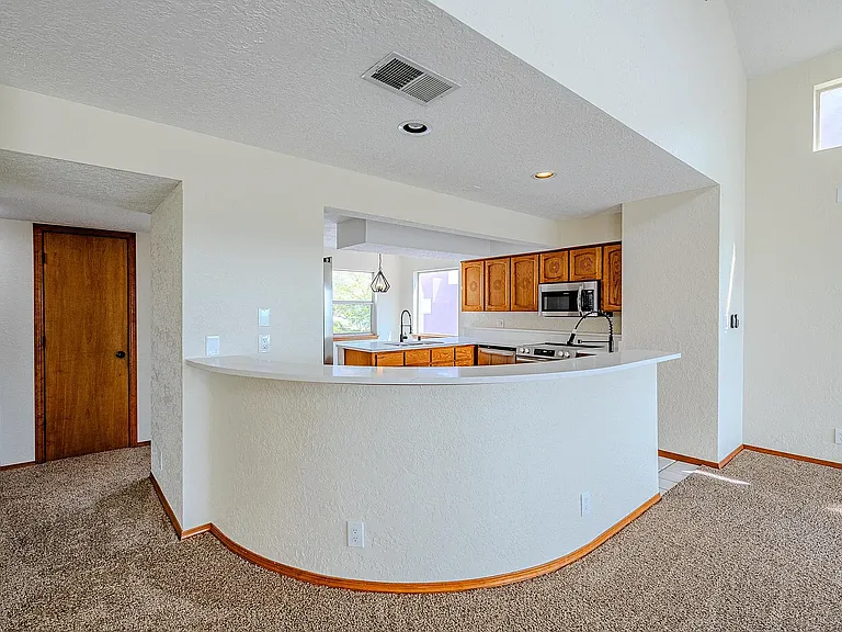 5137 Glenwood Pointe Ln NE #5137 — Photo 46