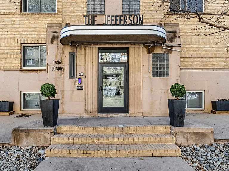 The Jefferson — Photo 12