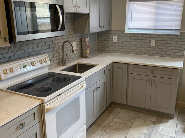 929 Market St #B, Marcus Hook, PA 19061