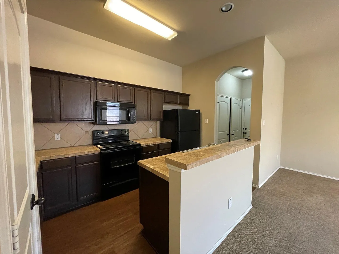 Charming 3-Bed Home with Fenced Yard, Trails, and Pond Access in Woodland Estates 2-Car Garage! — Photo 3