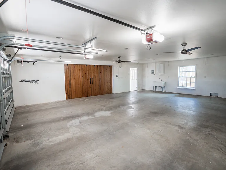 4819 W San Miguel St — Photo 15