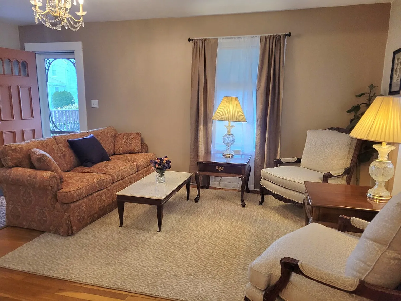 5 bed, 2.0 bath, $8,777 — Photo 2