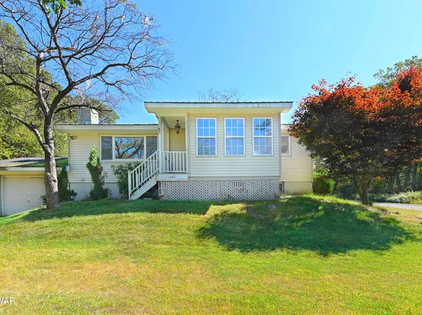 145 Twin Lakes Dr, Shohola, PA 18458