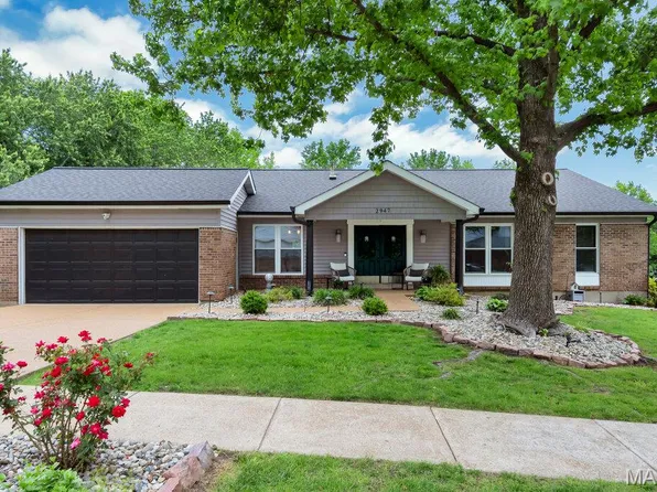 2947 Meramar Dr, Saint Louis, MO 63129
