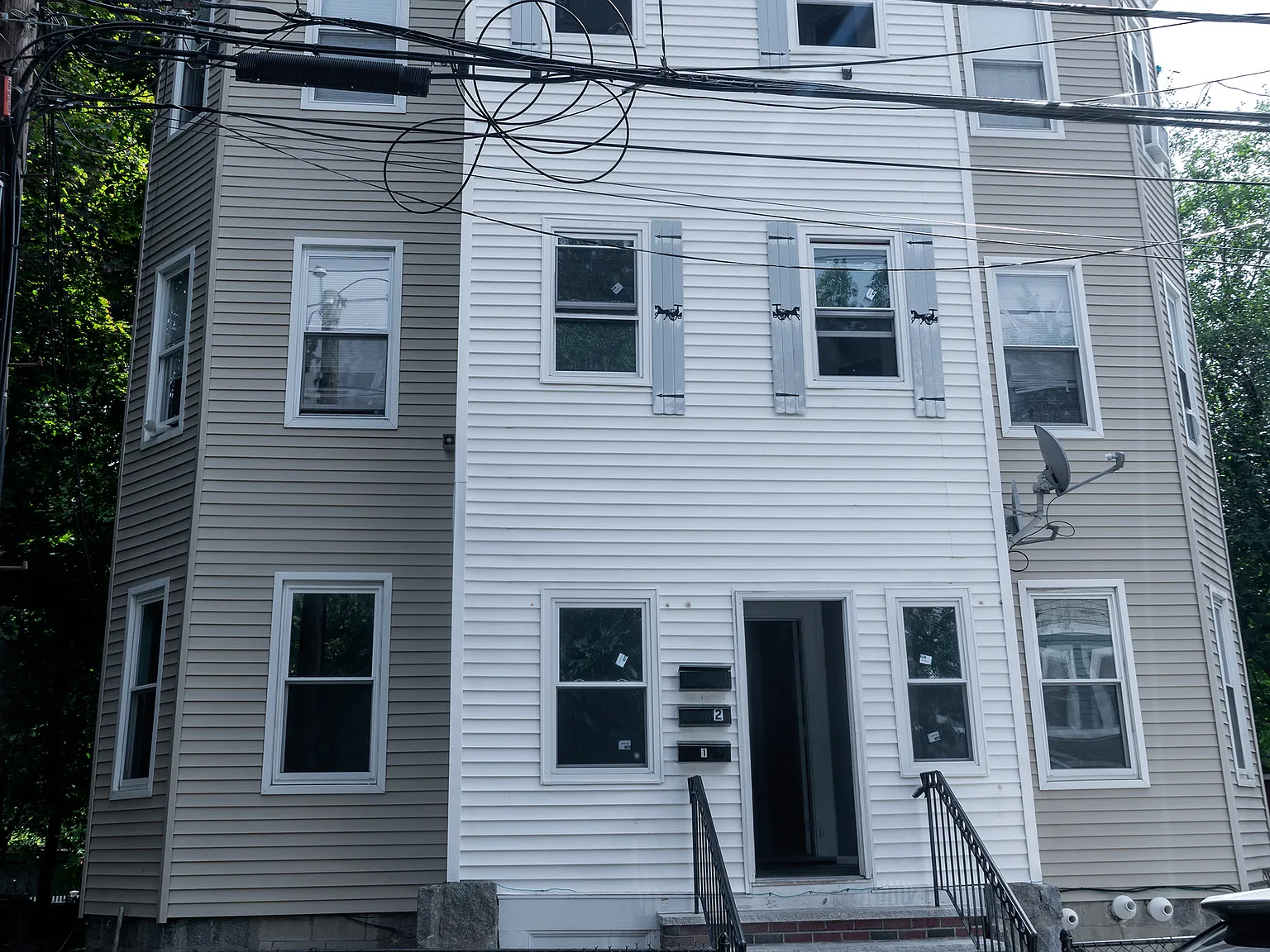4 bed, 1400 sqft, $4,500 — Photo 2