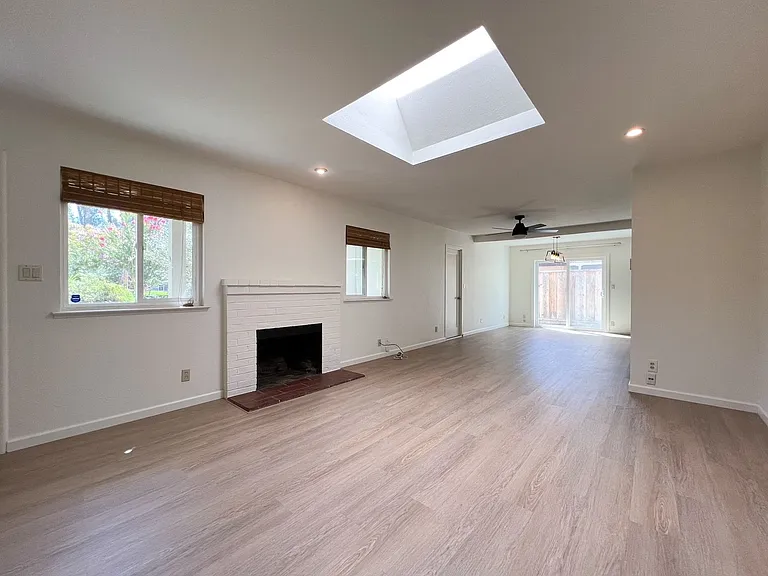 34 Queens Ct — Photo 6